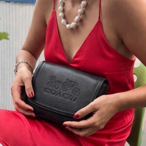 Coach Saddle Bag With Horse And Carriage Crossbody Bag Black Red